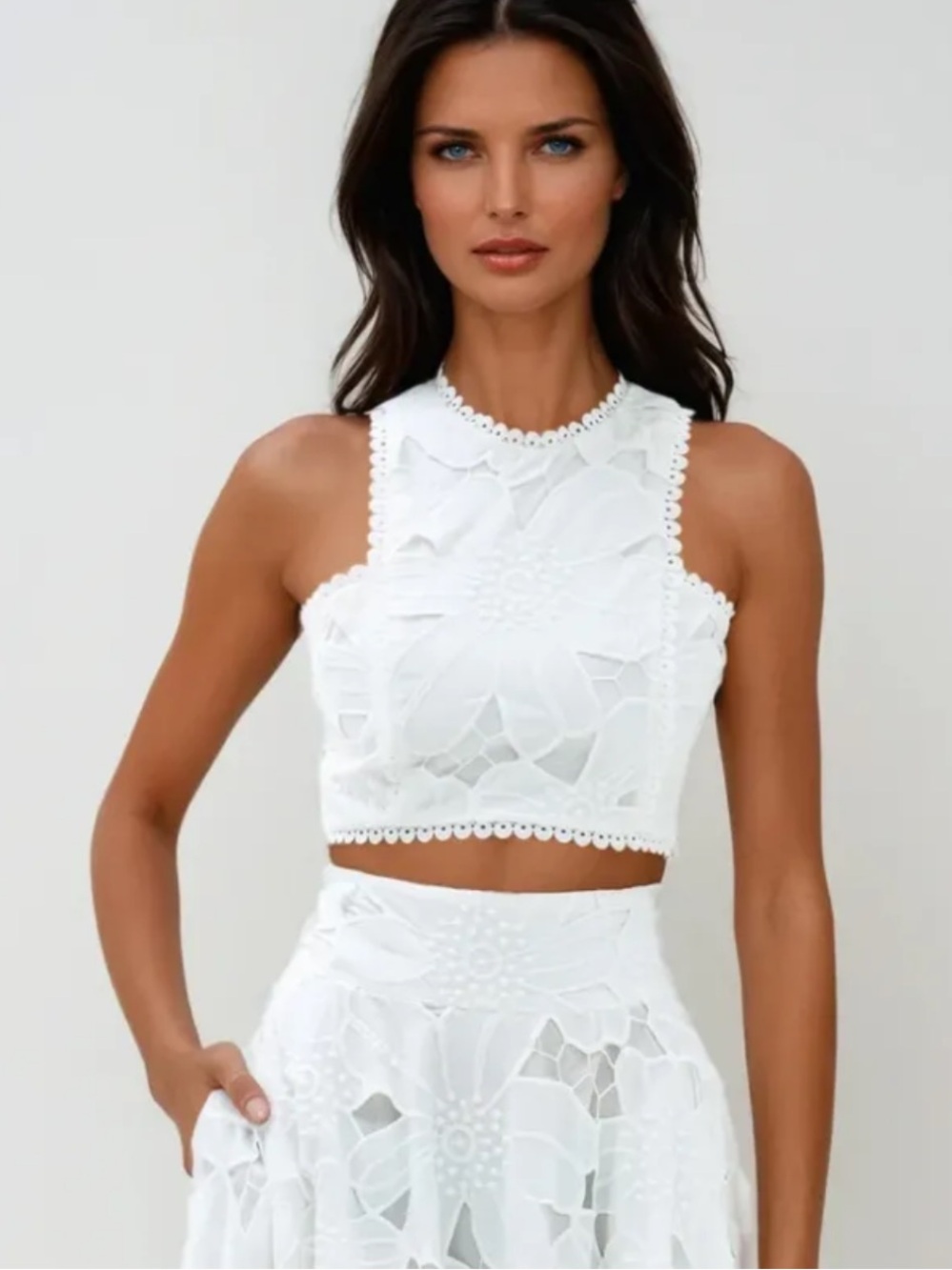 NWT INNOVARE DENIM Darija Sleeveless Flower Cutout Tank XL